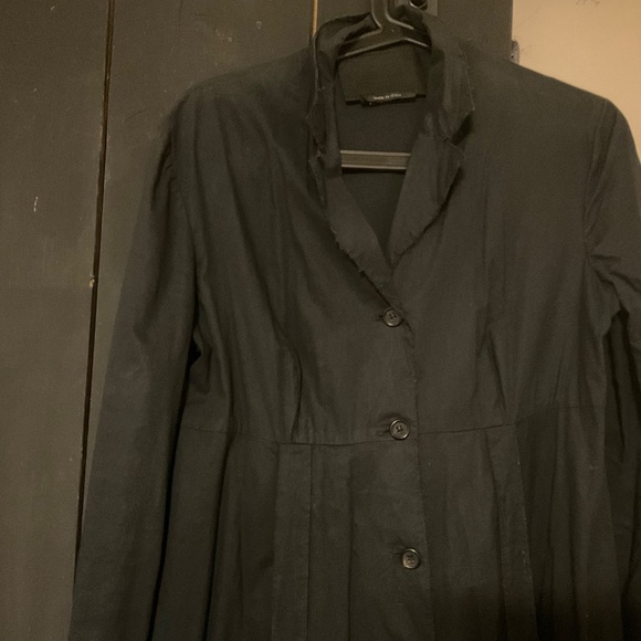 PRADA black coat …off the runway. Size 42 but fits like a size 6 - Picture 4 of 6